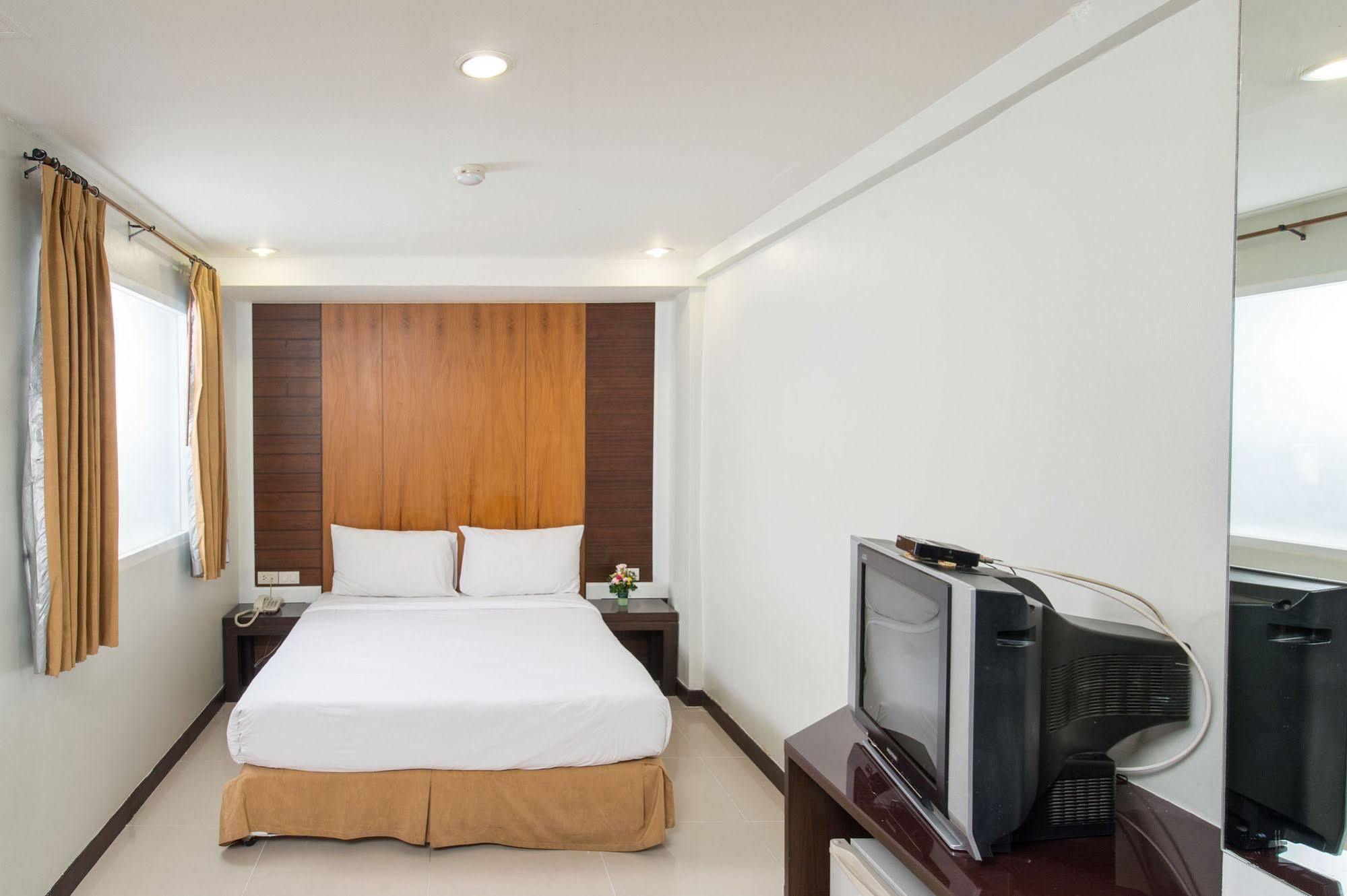 Tara Monte Otel Bangkok Dış mekan fotoğraf